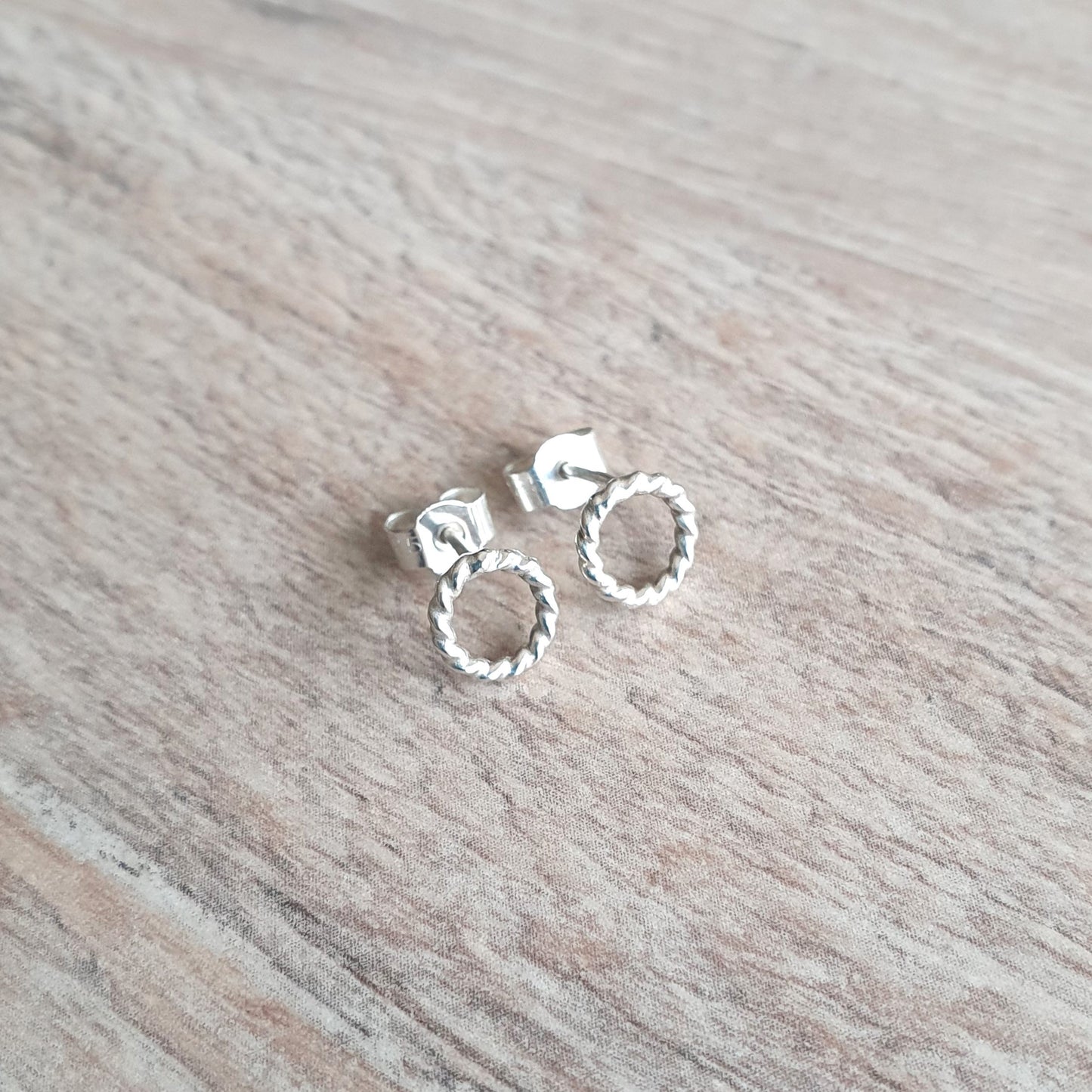 Twisted Wire Studs