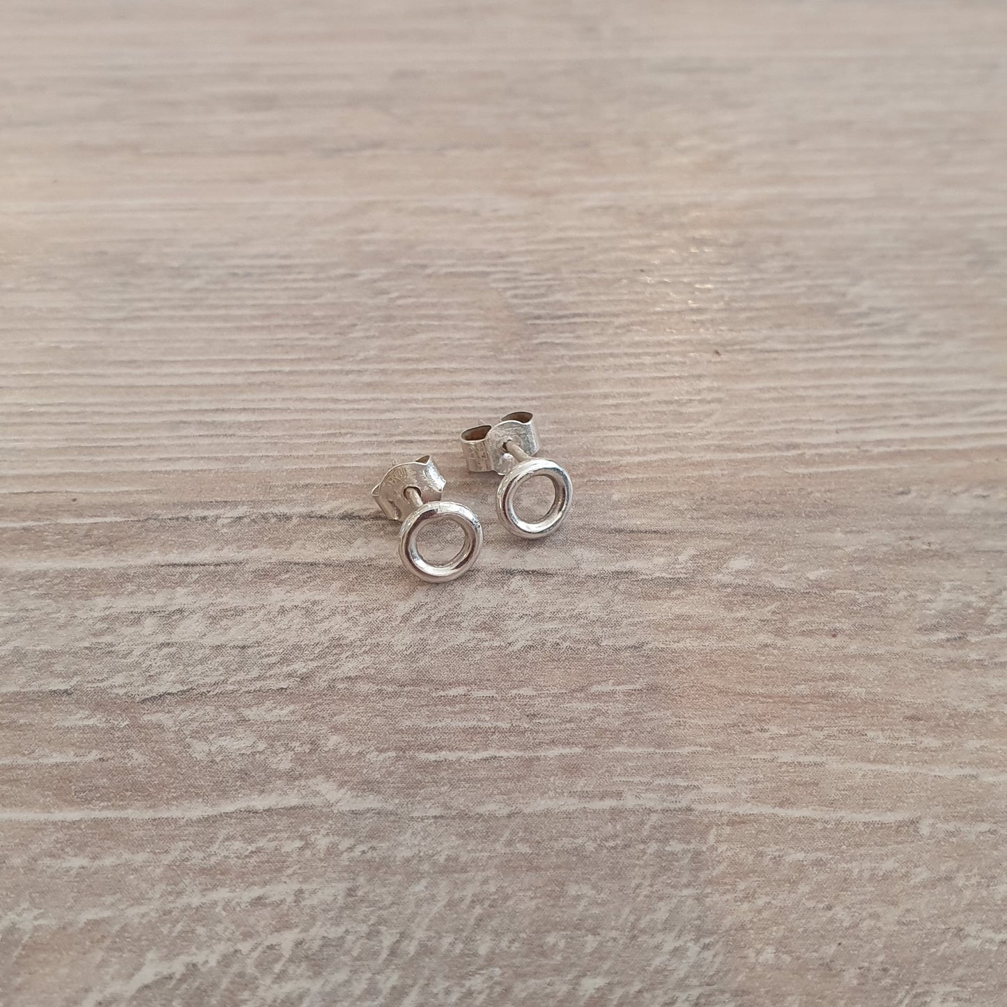 Dainty circle earrings