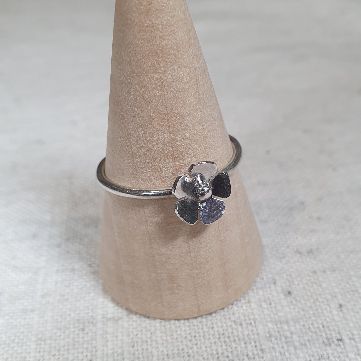 Single Flower Ring