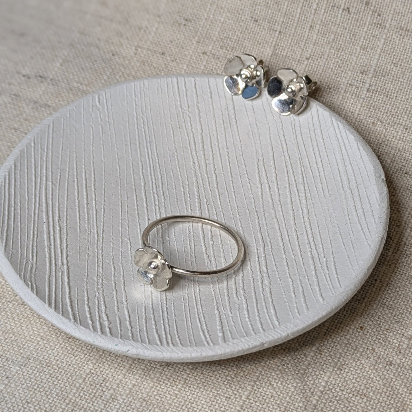 Single Flower Ring
