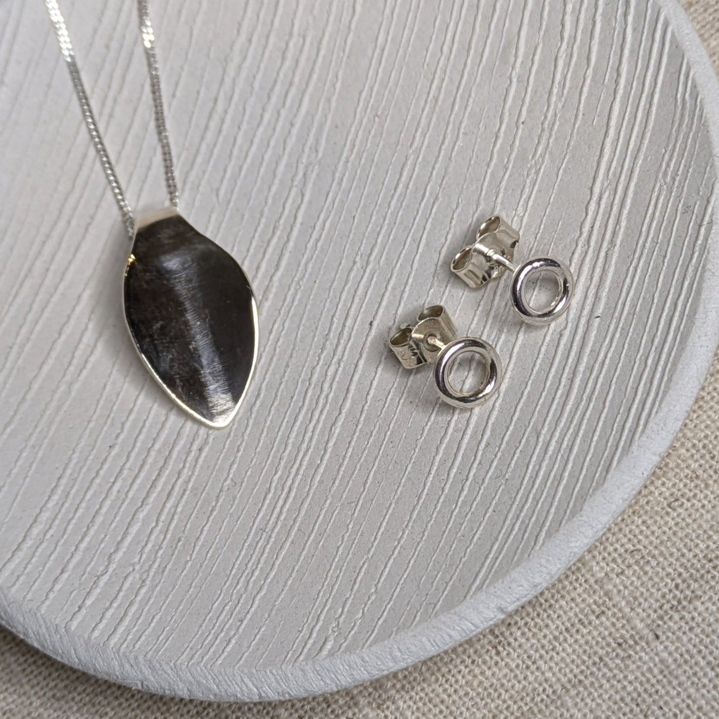 Dainty circle earrings