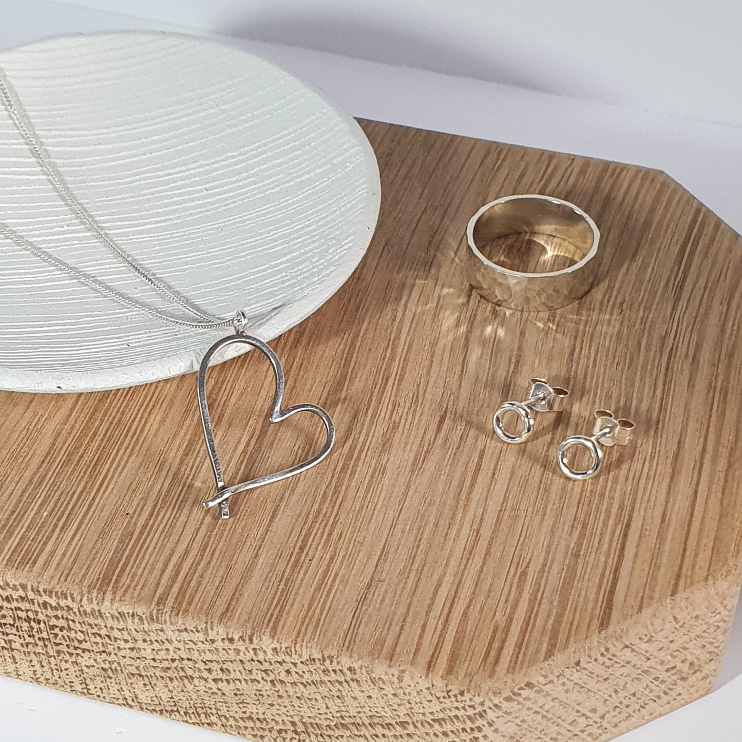 Dainty circle earrings